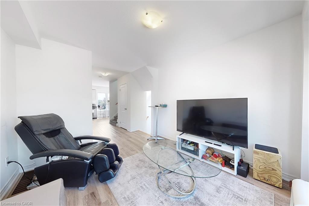 2 Reid Avenue North Avenue, Hamilton, ON - Indoor