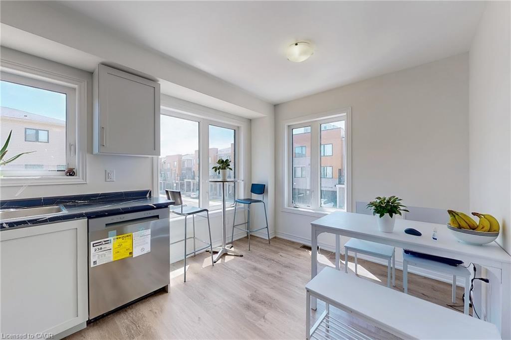 2 Reid Avenue North Avenue, Hamilton, ON - Indoor