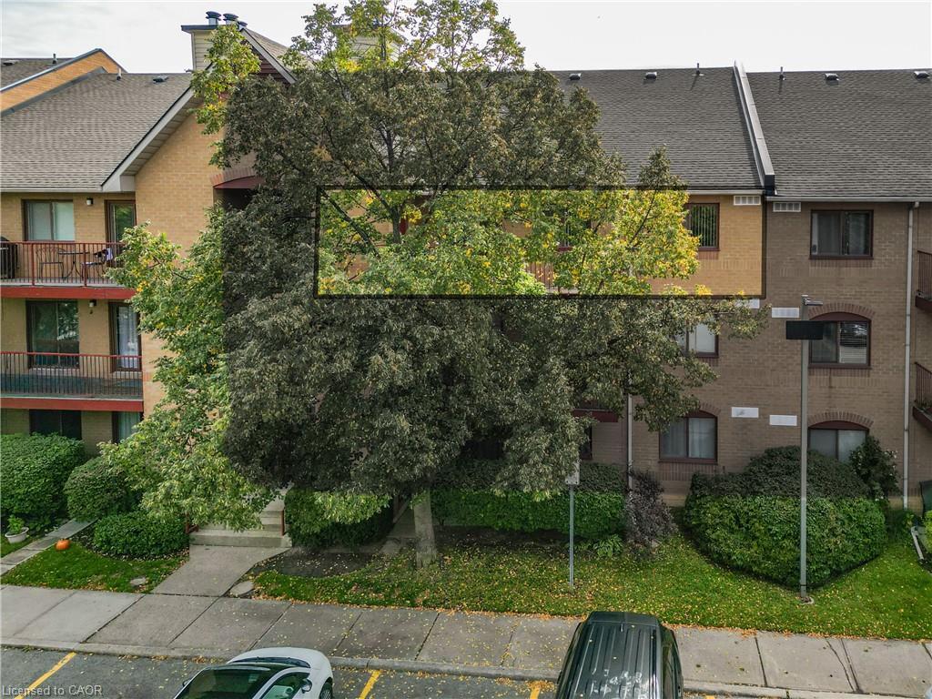 1732-1478 Pilgrims Way, Oakville, ON - Outdoor With Balcony