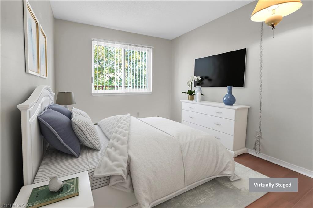 1732-1478 Pilgrims Way, Oakville, ON - Indoor Photo Showing Bedroom