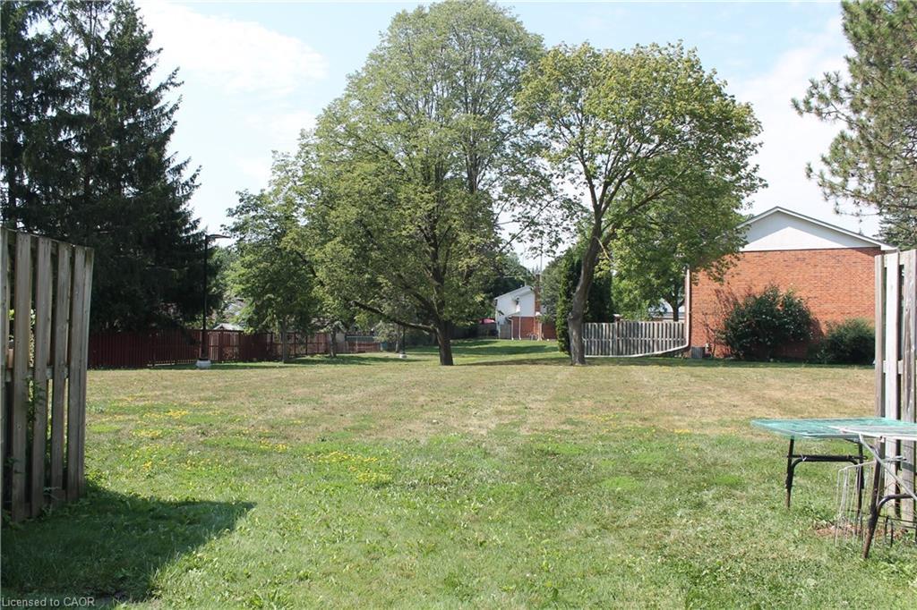 4-399 Keats Way, Waterloo, ON - Outdoor