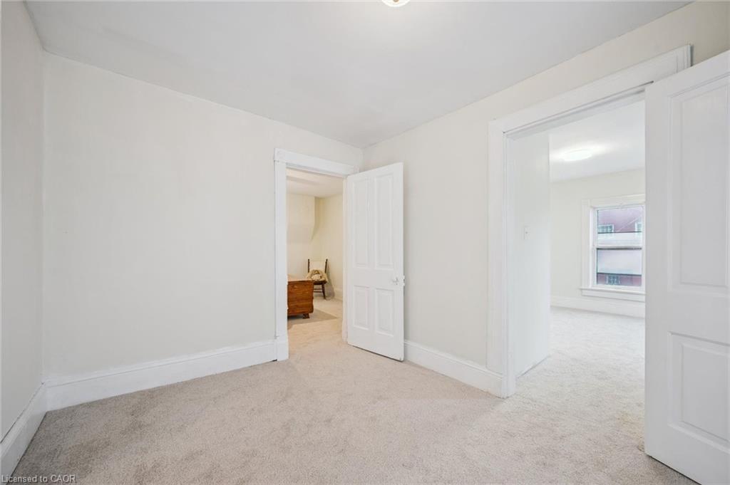 39 Albert Street W, Plattsville, ON - Indoor Photo Showing Other Room