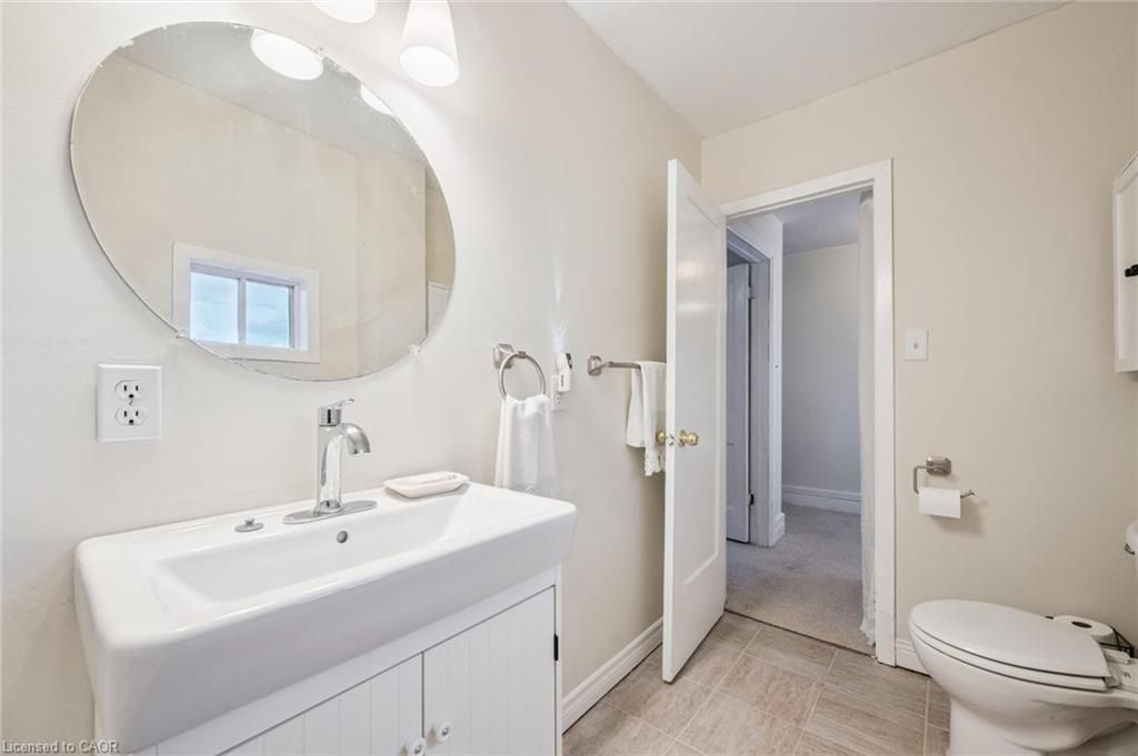 39 Albert Street W, Plattsville, ON - Indoor Photo Showing Bathroom