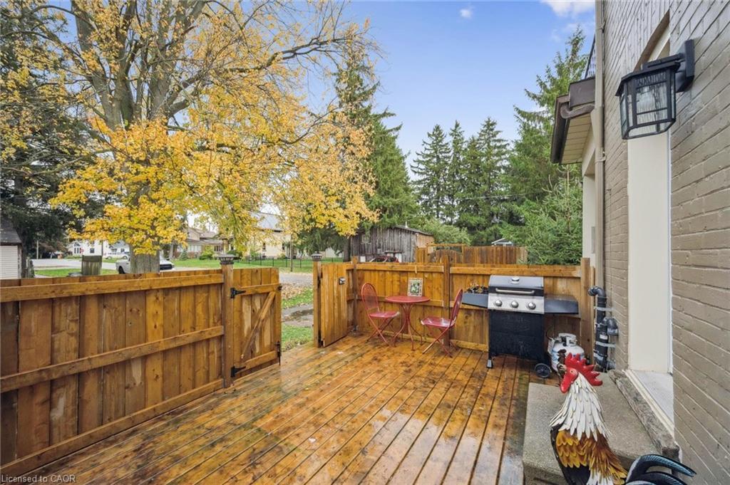 39 Albert Street W, Plattsville, ON - Outdoor With Deck Patio Veranda