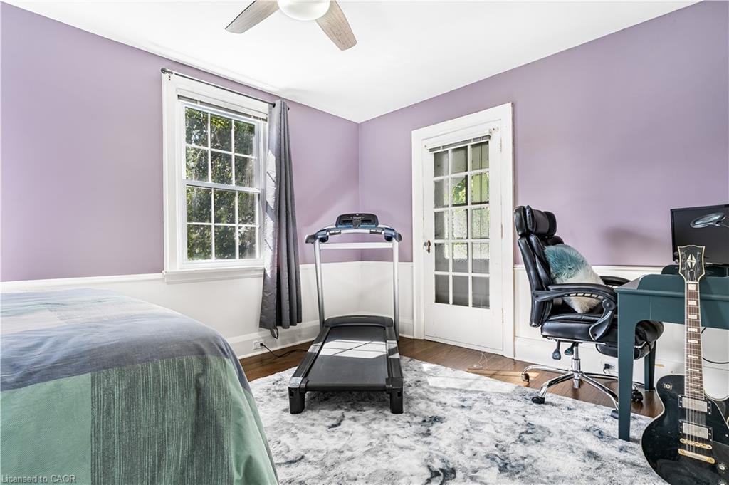 4591 Twenty First Street, Lincoln, ON - Indoor Photo Showing Bedroom
