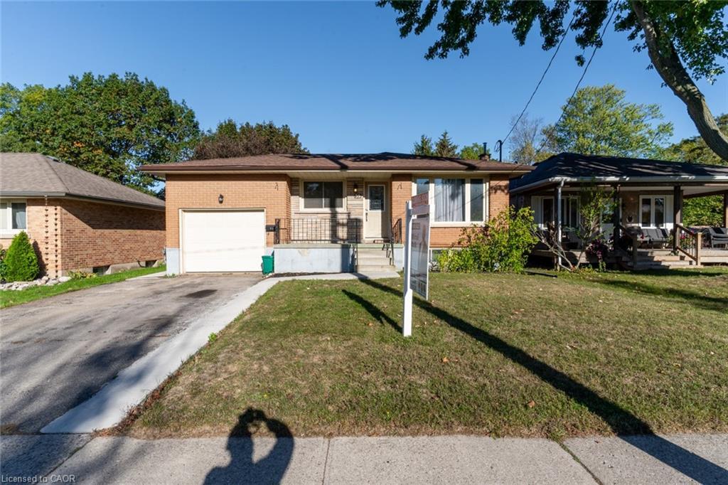 39 Evelyn Street, Brantford, ON - Outdoor With Facade