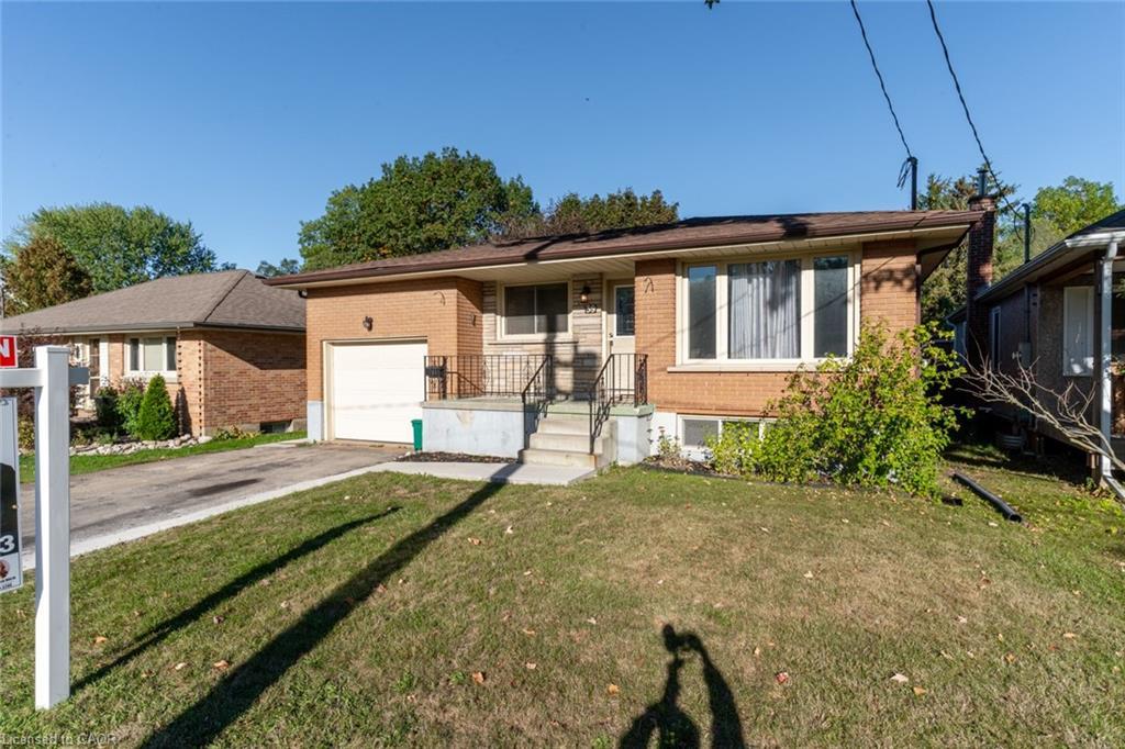 39 Evelyn Street, Brantford, ON - Outdoor