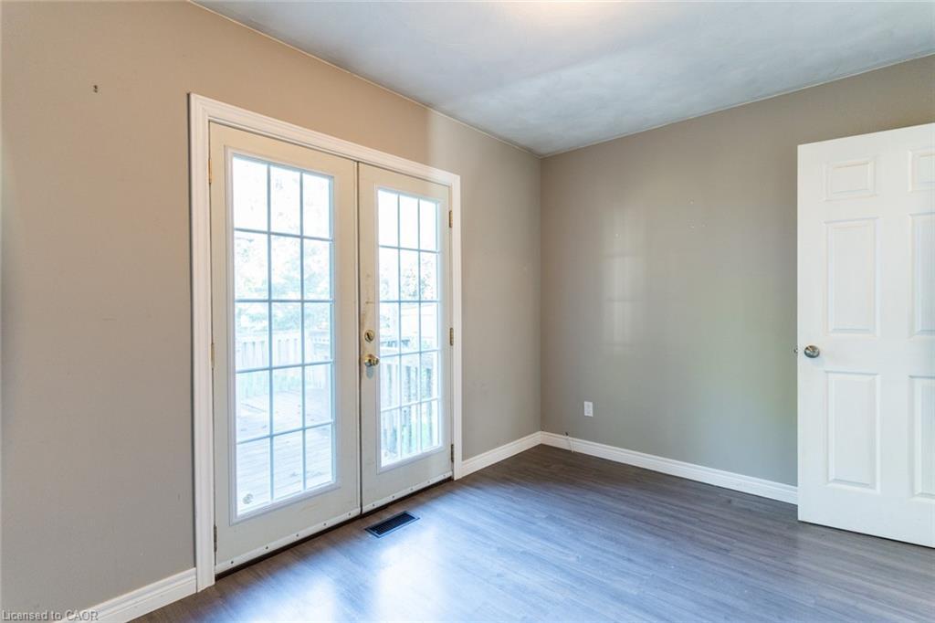 39 Evelyn Street, Brantford, ON - Indoor Photo Showing Other Room