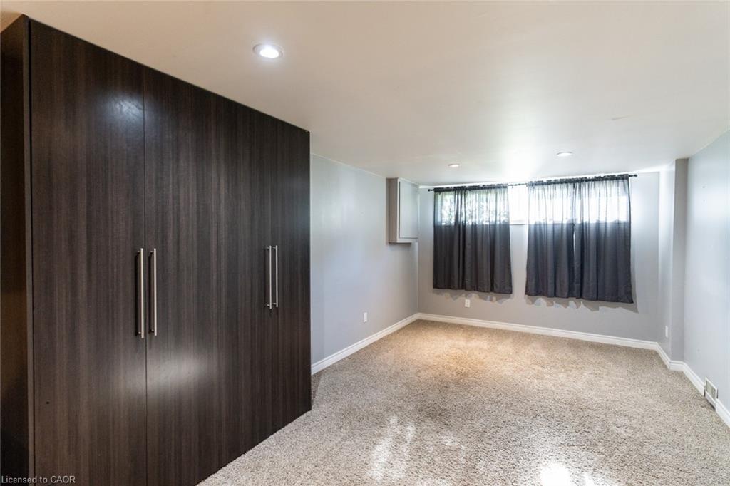 39 Evelyn Street, Brantford, ON - Indoor Photo Showing Other Room