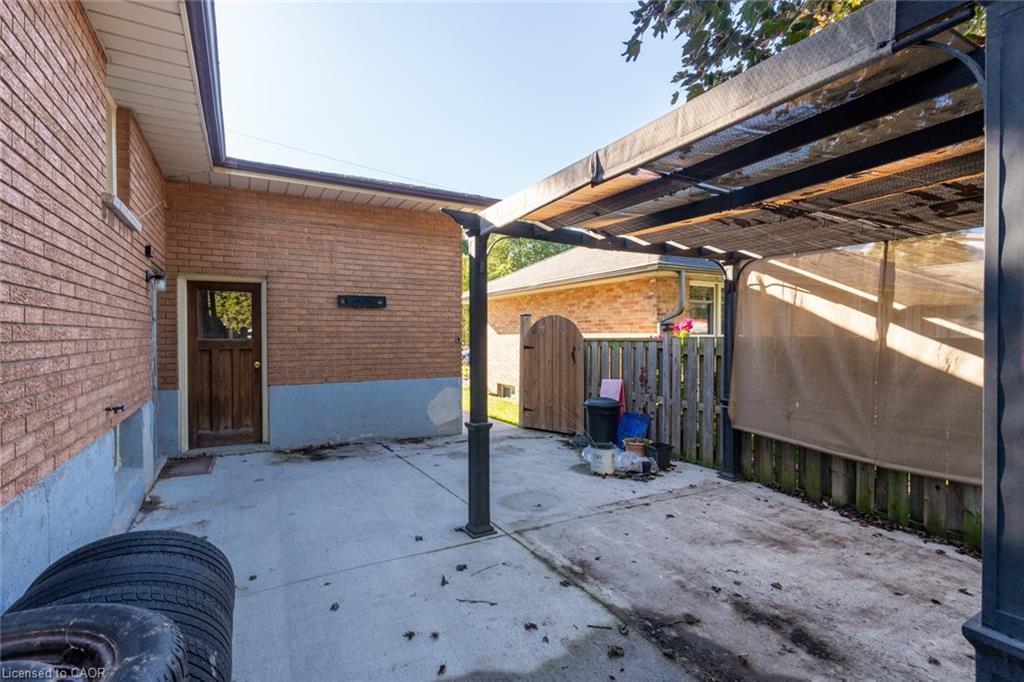 39 Evelyn Street, Brantford, ON - Outdoor With Exterior