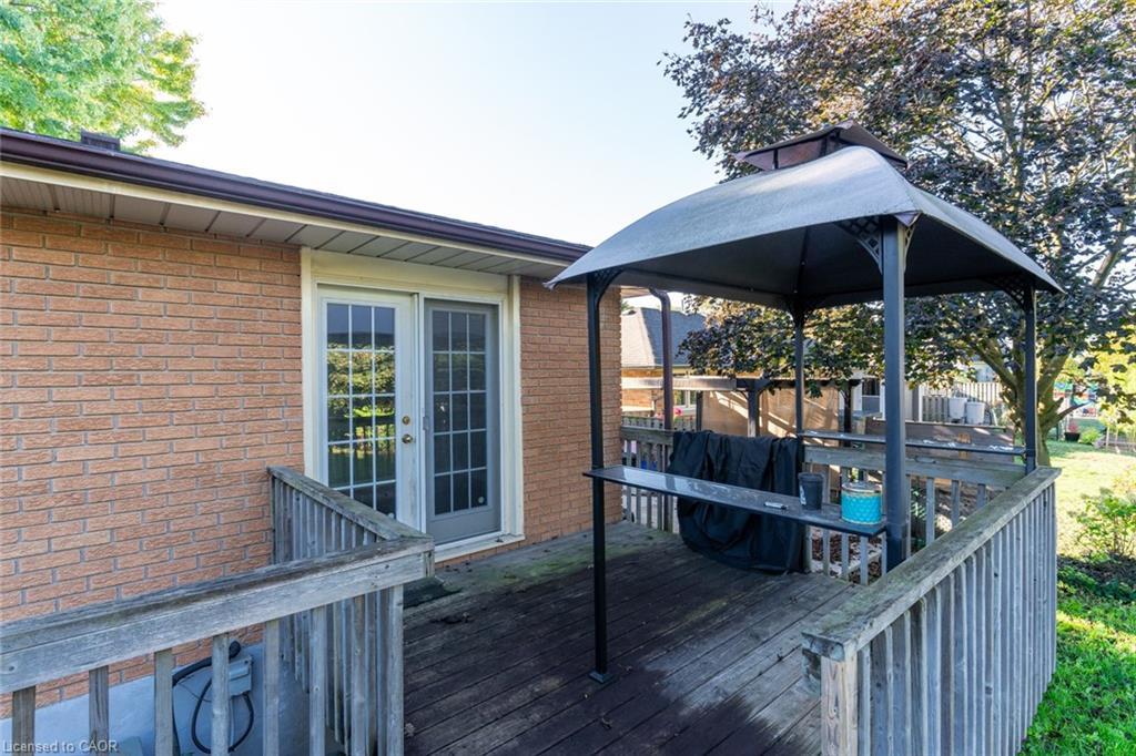 39 Evelyn Street, Brantford, ON - Outdoor