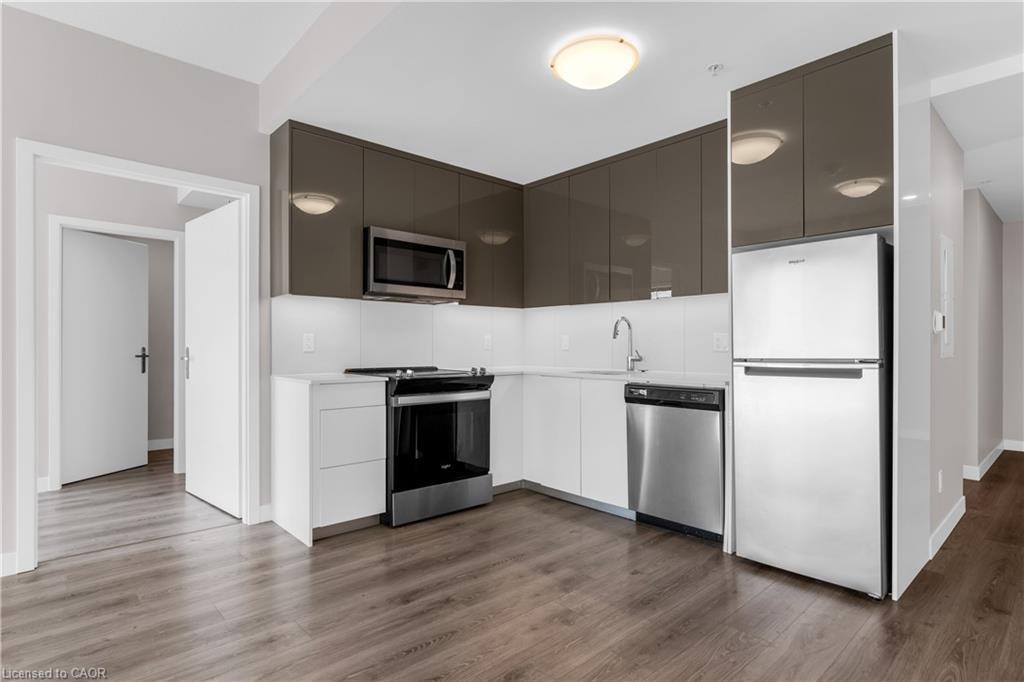 307-60 Frederick Street, Kitchener, ON - Indoor Photo Showing Kitchen