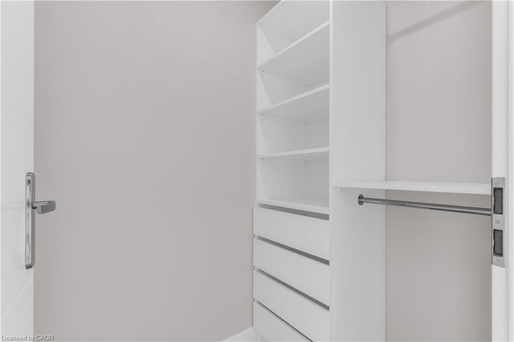 307-60 Frederick Street, Kitchener, ON - Indoor