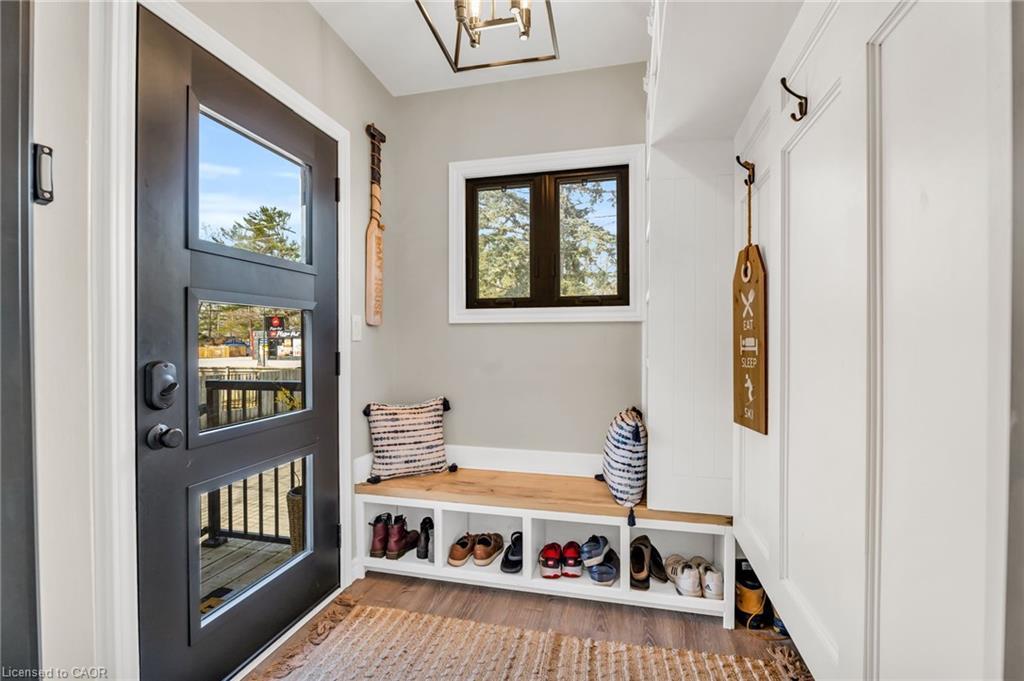 1359 Mosley Street, Wasaga Beach, ON - Indoor Photo Showing Other Room