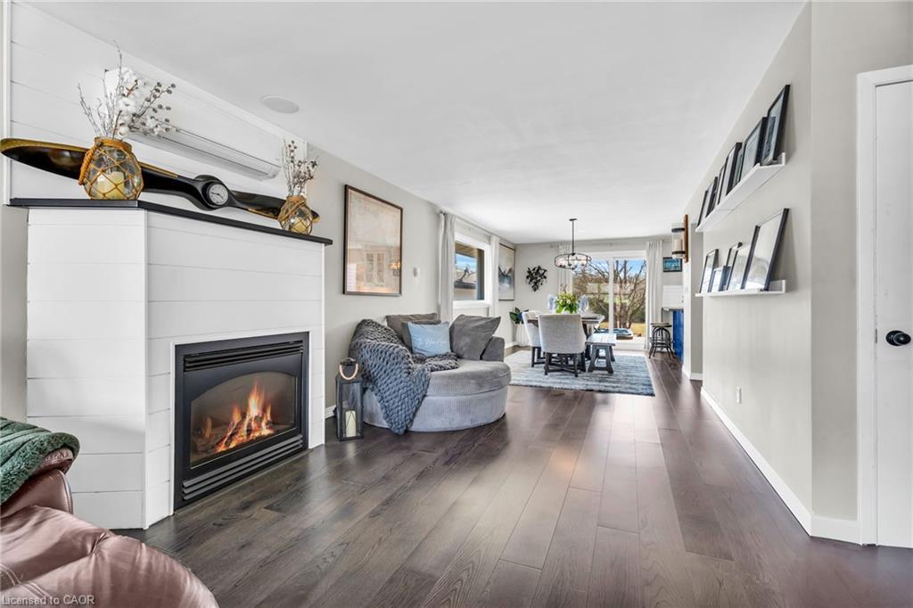 1359 Mosley Street, Wasaga Beach, ON - Indoor Photo Showing Living Room With Fireplace