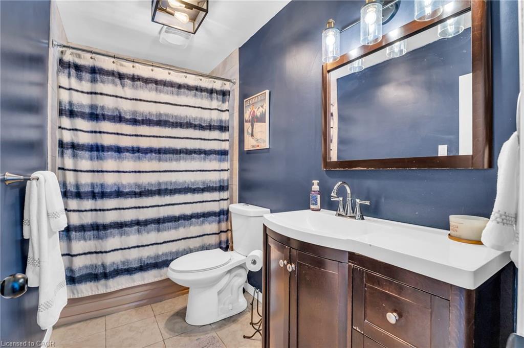 1359 Mosley Street, Wasaga Beach, ON - Indoor Photo Showing Bathroom