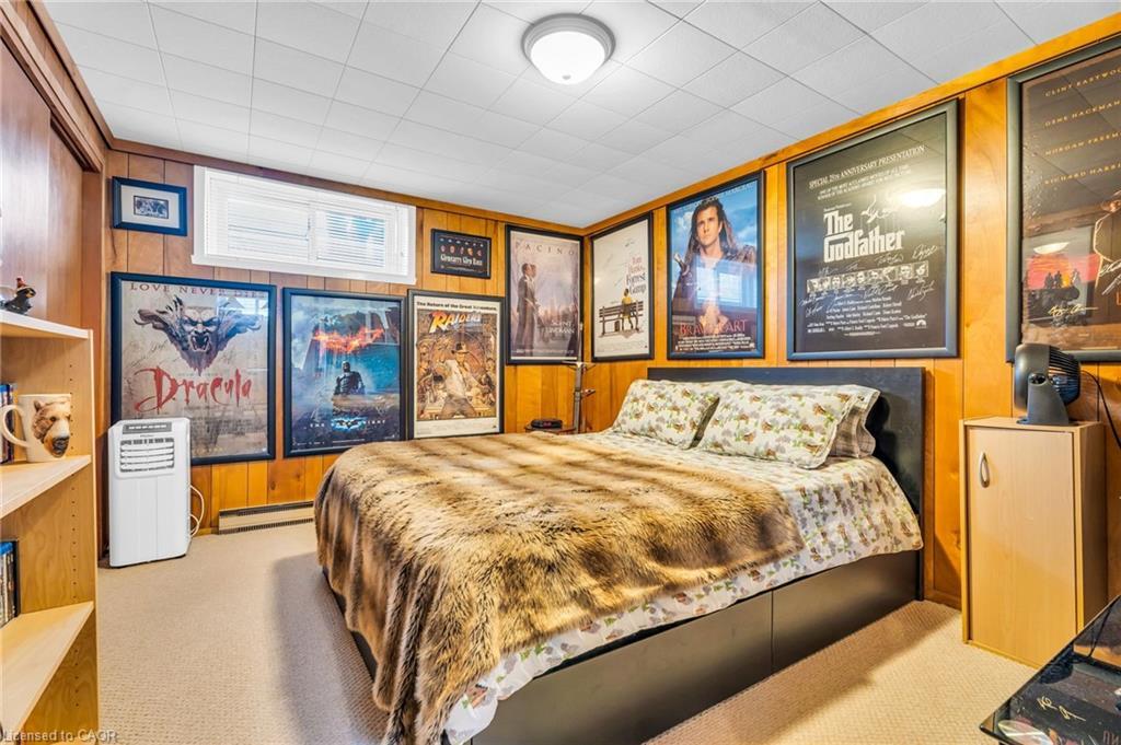 1359 Mosley Street, Wasaga Beach, ON - Indoor Photo Showing Bedroom