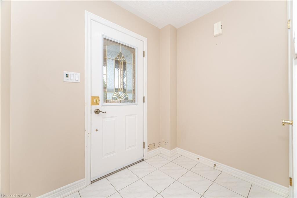 7064 Walworth Court, Mississauga, ON - Indoor Photo Showing Other Room