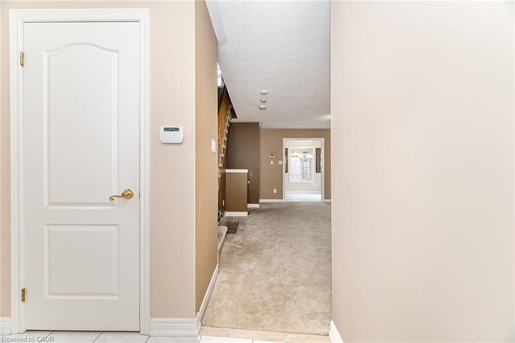 7064 Walworth Court, Mississauga, ON - Indoor Photo Showing Other Room