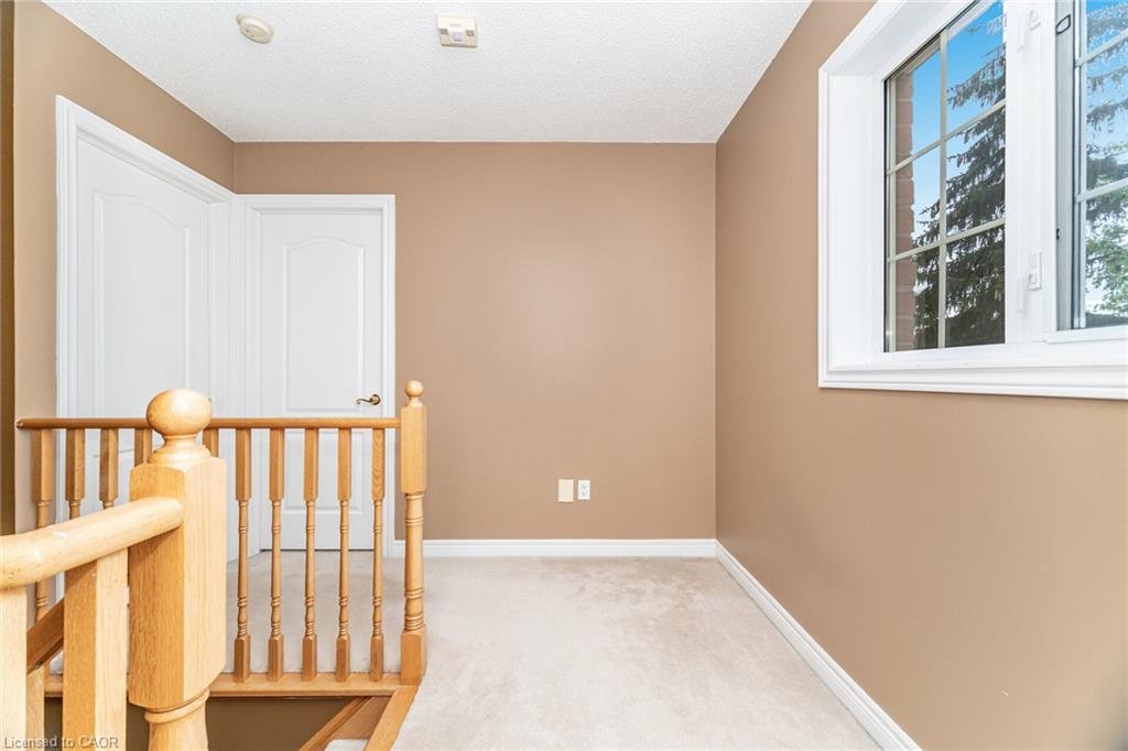 7064 Walworth Court, Mississauga, ON - Indoor Photo Showing Other Room