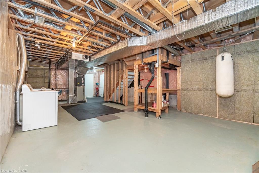 7064 Walworth Court, Mississauga, ON - Indoor Photo Showing Basement