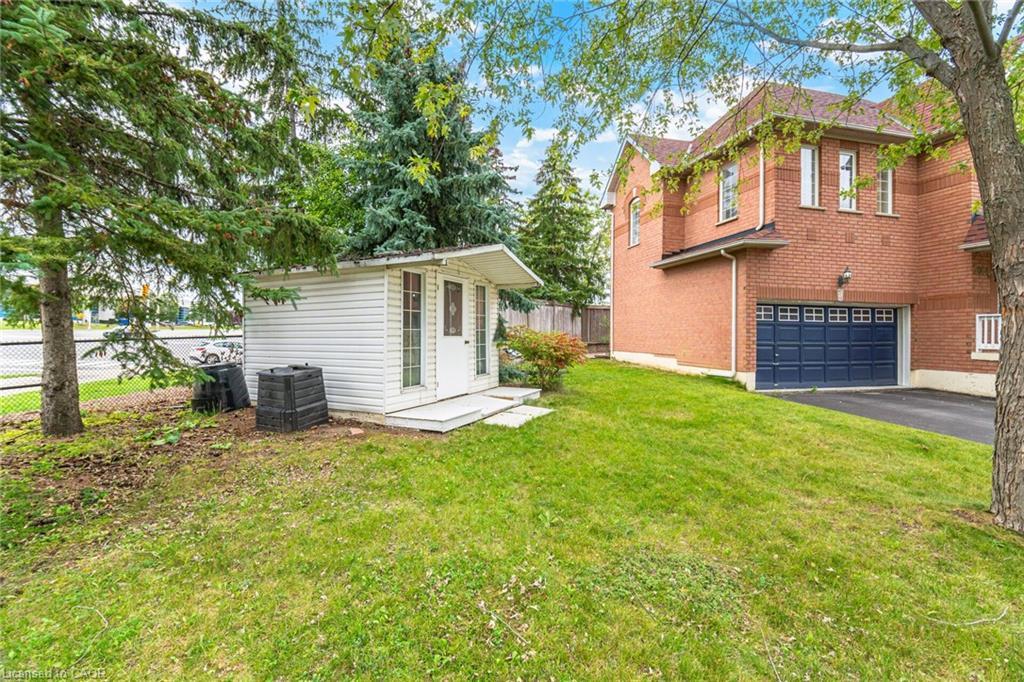 7064 Walworth Court, Mississauga, ON - Outdoor