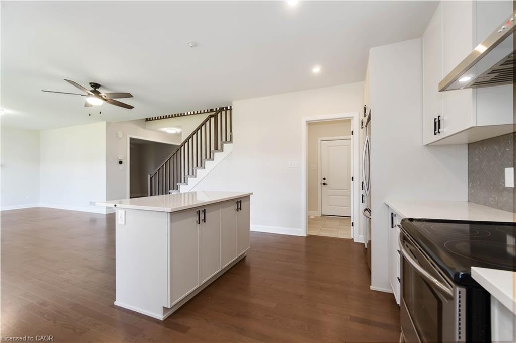 805 Gamble Drive, Russell, ON - Indoor Photo Showing Kitchen