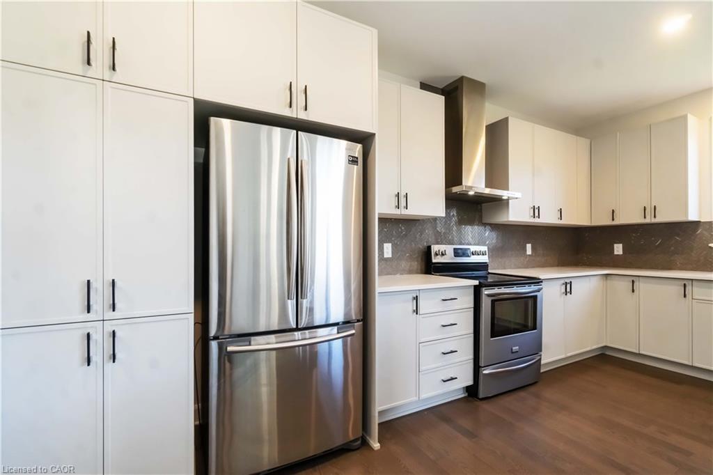805 Gamble Drive, Russell, ON - Indoor Photo Showing Kitchen