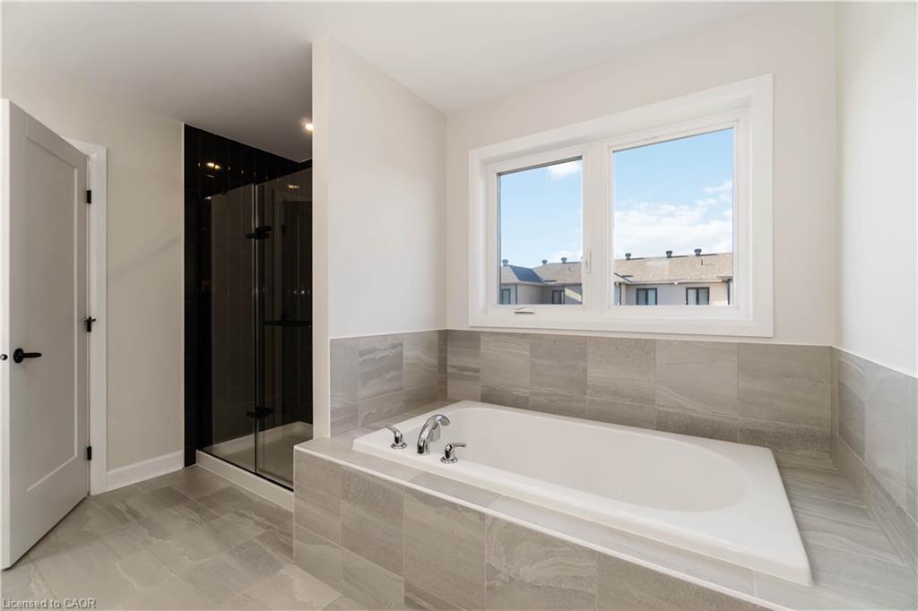 805 Gamble Drive, Russell, ON - Indoor Photo Showing Bathroom