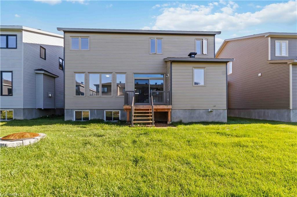 805 Gamble Drive, Russell, ON - Outdoor With Exterior