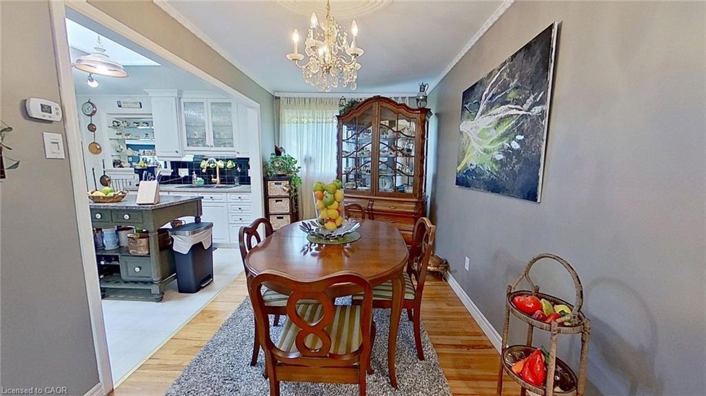 27 Hepburn Avenue, St. Thomas, ON - Indoor Photo Showing Dining Room