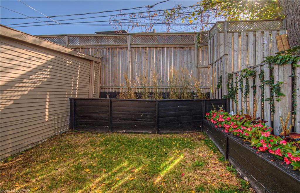 12 Jones Street, Stoney Creek, ON - Outdoor