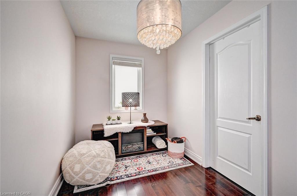 59 Apple Drive, Cambridge, ON - Indoor Photo Showing Other Room