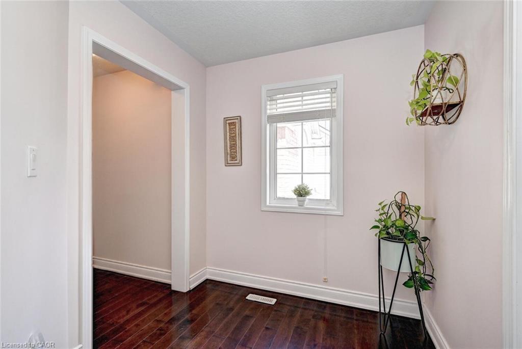 59 Apple Drive, Cambridge, ON - Indoor Photo Showing Other Room