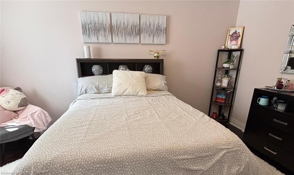 59 Apple Drive, Cambridge, ON - Indoor Photo Showing Bedroom