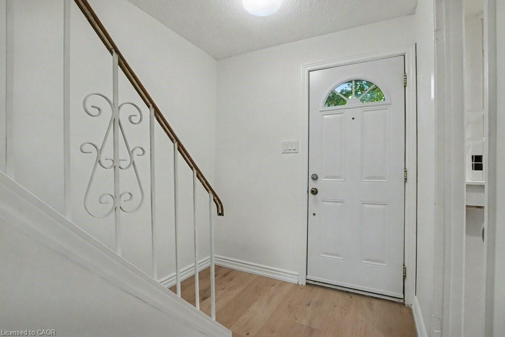 17-25 Upper Canada Drive, Kitchener, ON - Indoor Photo Showing Other Room