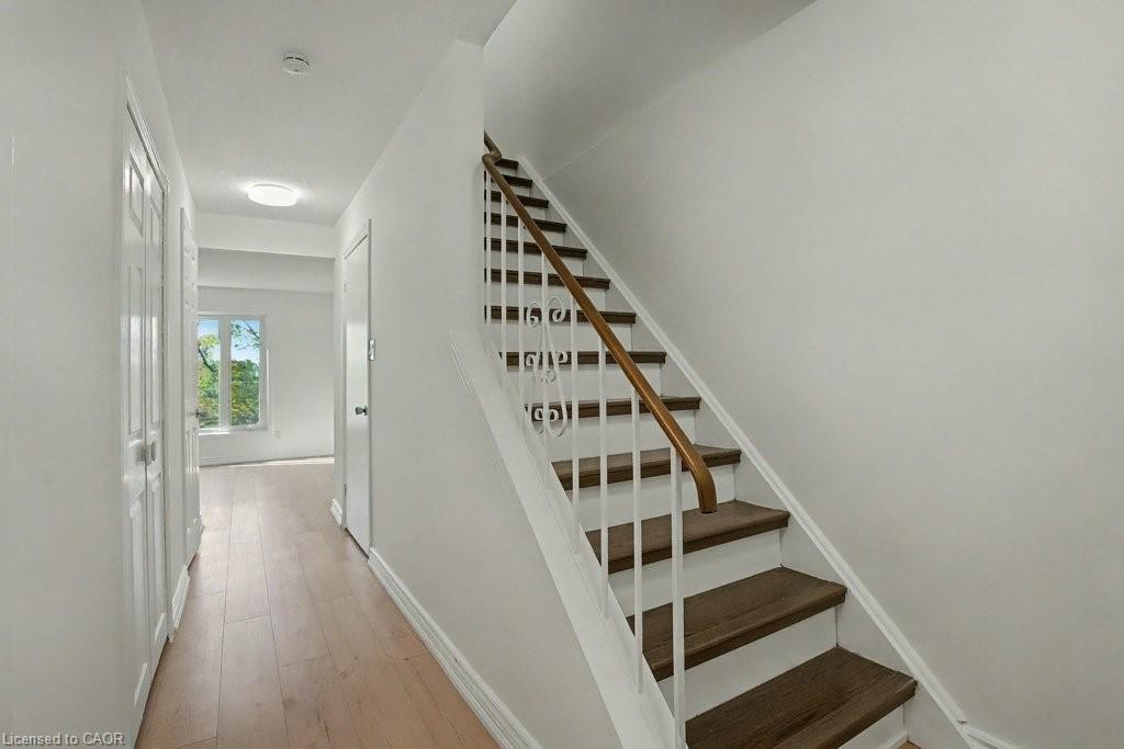 17-25 Upper Canada Drive, Kitchener, ON - Indoor Photo Showing Other Room