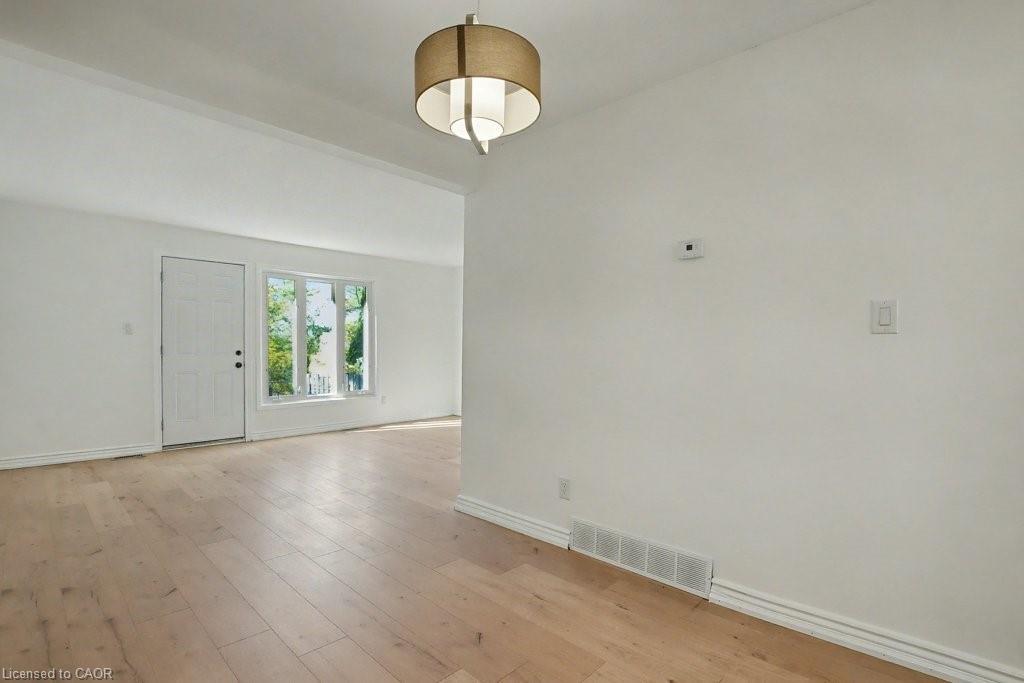 17-25 Upper Canada Drive, Kitchener, ON - Indoor Photo Showing Other Room