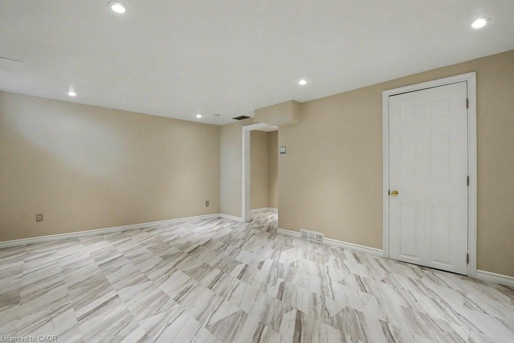 17-25 Upper Canada Drive, Kitchener, ON - Indoor Photo Showing Other Room