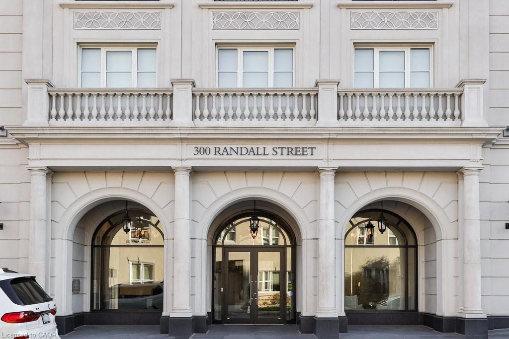 212-300 Randall Street, Oakville, ON - With Facade