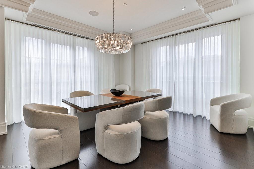 212-300 Randall Street, Oakville, ON - Indoor