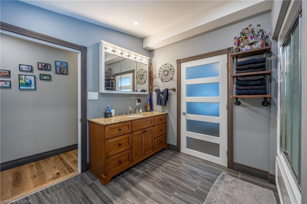 1750 Turkey Point Road, Simcoe, ON - Indoor