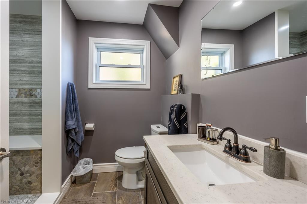 1750 Turkey Point Road, Simcoe, ON - Indoor Photo Showing Bathroom