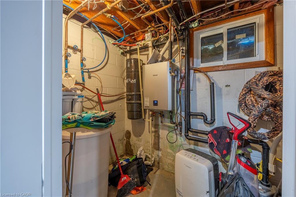 1750 Turkey Point Road, Simcoe, ON - Indoor Photo Showing Basement