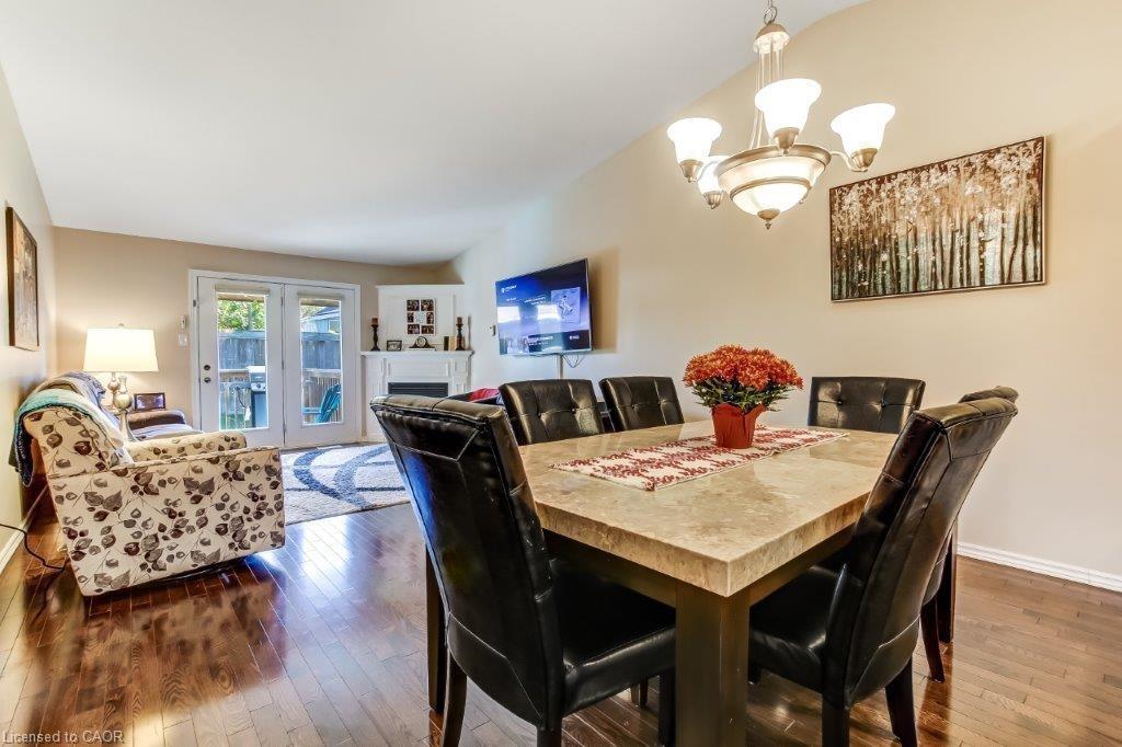 7-52 Imperial Street, Delhi, ON - Indoor Photo Showing Dining Room