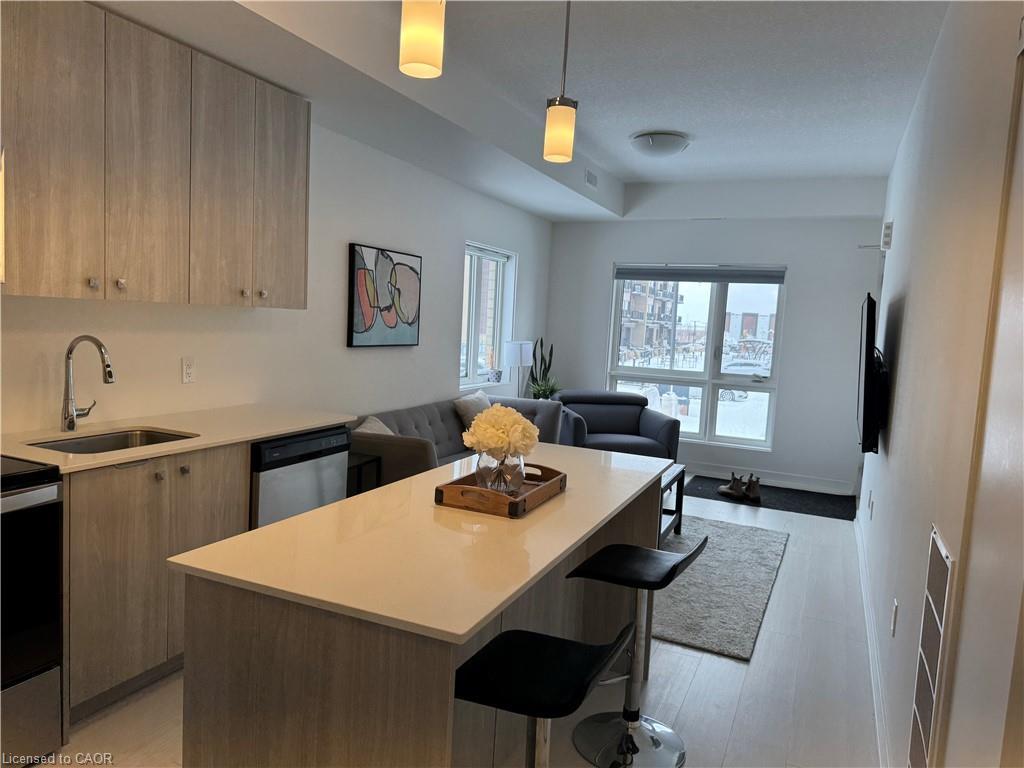 B10-10 Palace Street, Kitchener, ON - Indoor