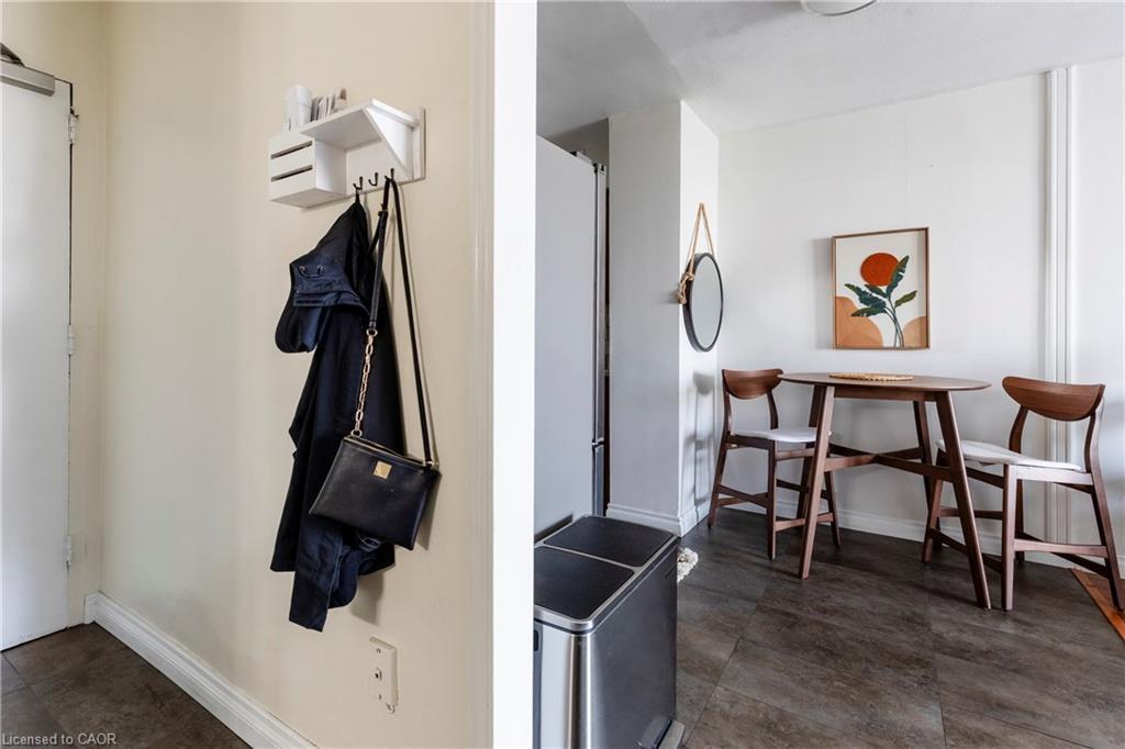 902-141 Catharine Street S, Hamilton, ON - Indoor Photo Showing Other Room