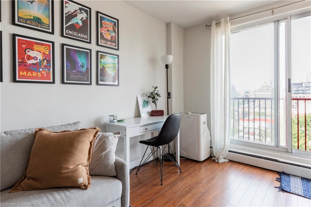 902-141 Catharine Street S, Hamilton, ON - Indoor