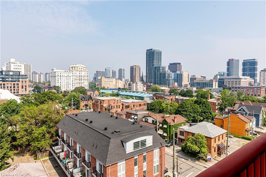 902-141 Catharine Street S, Hamilton, ON - Outdoor With View