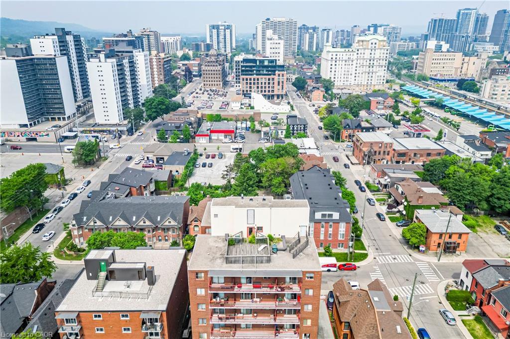 902-141 Catharine Street S, Hamilton, ON - Outdoor With View